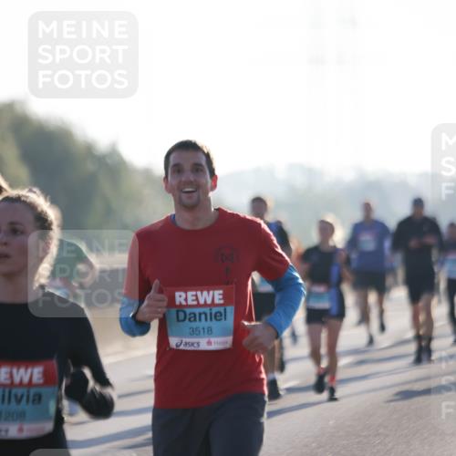 03.10.2025 - Köhlbrandbrückenlauf Jannik Wohlers http://msf.ph/oto/9062305 03.10.2025 09:15:33 Position 3 1208, 3518 meine-sportfotos.de