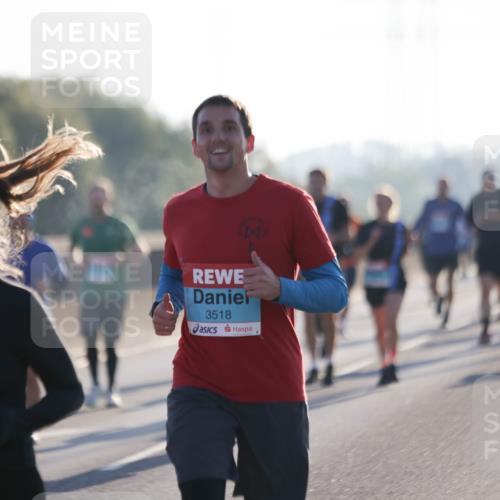 03.10.2025 - Köhlbrandbrückenlauf Jannik Wohlers http://msf.ph/oto/9062341 03.10.2025 09:15:33 Position 3 1208, 3518 meine-sportfotos.de