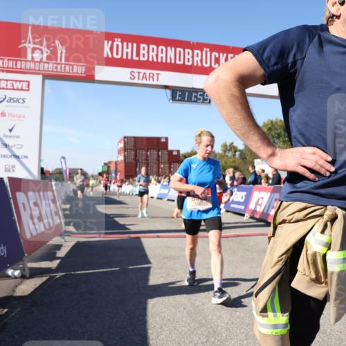 03.10.2025 - Köhlbrandbrückenlauf Lena Gebhardt http://msf.ph/oto/9062343 03.10.2025 13:11:56 Ziel 4100, 4101, 4469, 4685, 5097, 5396, 5426, 5910, 5911, 6033, 6048, 6049, 6622, 6763, 6796 meine-sportfotos.de