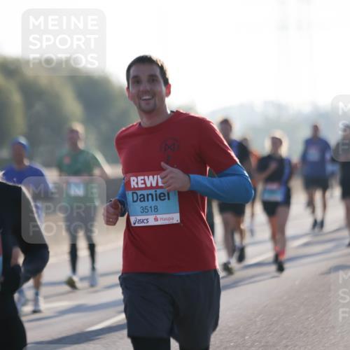 03.10.2025 - Köhlbrandbrückenlauf Jannik Wohlers http://msf.ph/oto/9062356 03.10.2025 09:15:33 Position 3 80, 1208, 3518 meine-sportfotos.de