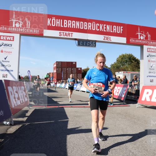 03.10.2025 - Köhlbrandbrückenlauf Lena Gebhardt http://msf.ph/oto/9062358 03.10.2025 13:11:56 Ziel 4100, 4101, 4469, 4685, 5097, 5396, 5426, 5910, 5911, 6033, 6048, 6049, 6622, 6763, 6796 meine-sportfotos.de