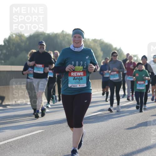 03.10.2025 - Köhlbrandbrückenlauf Jannik Wohlers http://msf.ph/oto/9062364 03.10.2025 09:23:35 Position 3 2829, 2025, 1700 meine-sportfotos.de