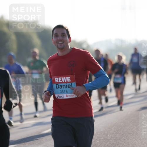 03.10.2025 - Köhlbrandbrückenlauf Jannik Wohlers http://msf.ph/oto/9062370 03.10.2025 09:15:33 Position 3 1208, 3518 meine-sportfotos.de