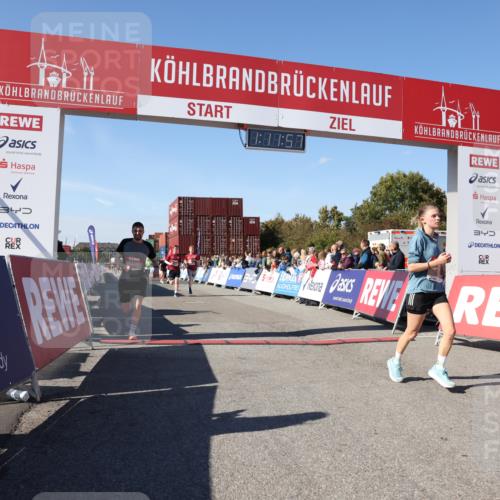 03.10.2025 - Köhlbrandbrückenlauf Lena Gebhardt http://msf.ph/oto/9062382 03.10.2025 13:11:58 Ziel 4100, 4101, 4469, 4685, 5097, 5396, 5426, 5856, 5910, 5911, 5927, 6033, 6048, 6049, 6184, 6763, 6796 meine-sportfotos.de