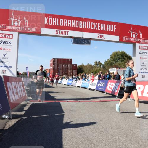 03.10.2025 - Köhlbrandbrückenlauf Lena Gebhardt http://msf.ph/oto/9062392 03.10.2025 13:11:58 Ziel 4100, 4101, 4469, 4685, 5097, 5396, 5426, 5856, 5910, 5911, 5927, 6033, 6048, 6049, 6184, 6763, 6796 meine-sportfotos.de