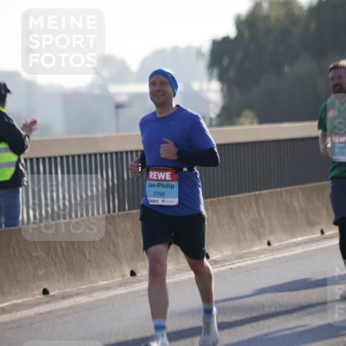 03.10.2025 - Köhlbrandbrückenlauf Jannik Wohlers http://msf.ph/oto/9062395 03.10.2025 09:15:36 Position 3 2798, 1105, 088 meine-sportfotos.de