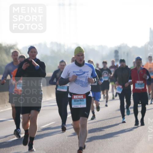 03.10.2025 - Köhlbrandbrückenlauf Jannik Wohlers http://msf.ph/oto/9062405 03.10.2025 09:15:38 Position 3 41, 1116 meine-sportfotos.de