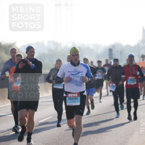 03.10.2025 - Köhlbrandbrückenlauf Jannik Wohlers http://msf.ph/oto/9062408 03.10.2025 09:15:38 Position 3 41, 1116 meine-sportfotos.de