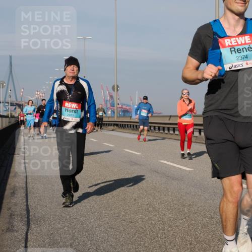 03.10.2025 - Köhlbrandbrückenlauf Fabian Wolf http://msf.ph/oto/9062419 03.10.2025 10:06:13 Position 3 2971, 2374, 3 meine-sportfotos.de