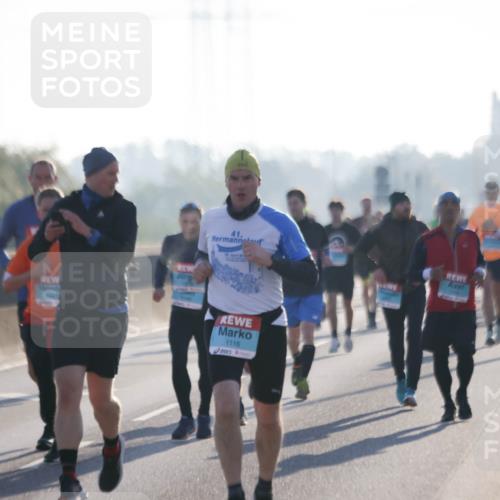03.10.2025 - Köhlbrandbrückenlauf Jannik Wohlers http://msf.ph/oto/9062424 03.10.2025 09:15:38 Position 3 41, 1116 meine-sportfotos.de