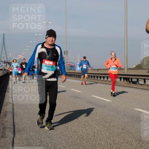 03.10.2025 - Köhlbrandbrückenlauf Fabian Wolf http://msf.ph/oto/9062434 03.10.2025 10:06:14 Position 3 2971 meine-sportfotos.de