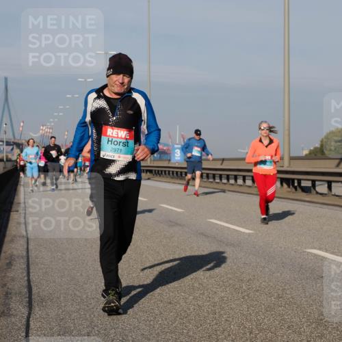 03.10.2025 - Köhlbrandbrückenlauf Fabian Wolf http://msf.ph/oto/9062442 03.10.2025 10:06:14 Position 3 2971, 3 meine-sportfotos.de
