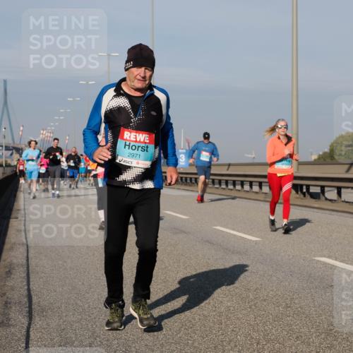 03.10.2025 - Köhlbrandbrückenlauf Fabian Wolf http://msf.ph/oto/9062449 03.10.2025 10:06:14 Position 3 2971 meine-sportfotos.de