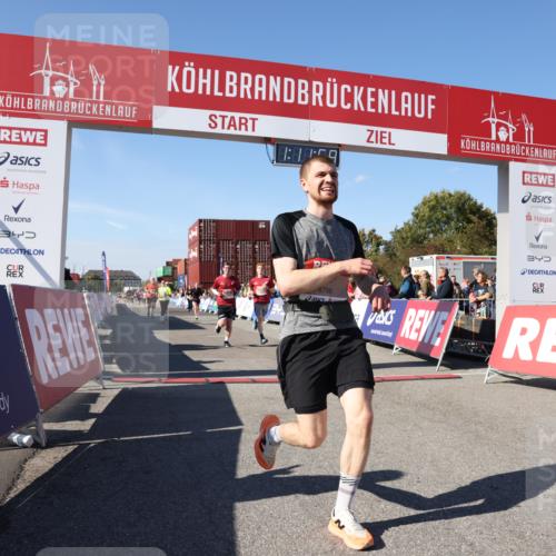 03.10.2025 - Köhlbrandbrückenlauf Lena Gebhardt http://msf.ph/oto/9062451 03.10.2025 13:11:59 Ziel 4100, 4101, 4176, 4685, 5097, 5396, 5426, 5856, 5910, 5911, 5927, 6033, 6048, 6049, 6184, 6763, 6796 meine-sportfotos.de