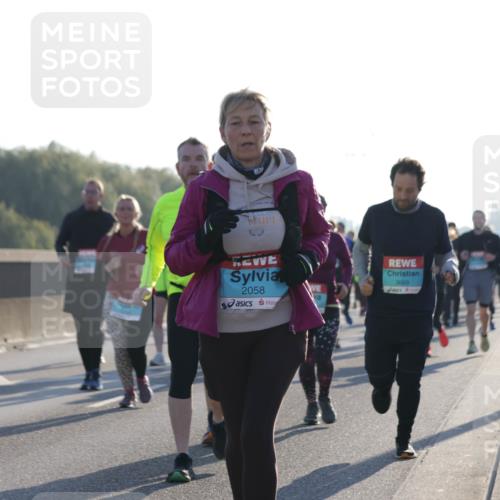 03.10.2025 - Köhlbrandbrückenlauf Jannik Wohlers http://msf.ph/oto/9062452 03.10.2025 09:23:39 Position 3 81227, 2058, 3669 meine-sportfotos.de