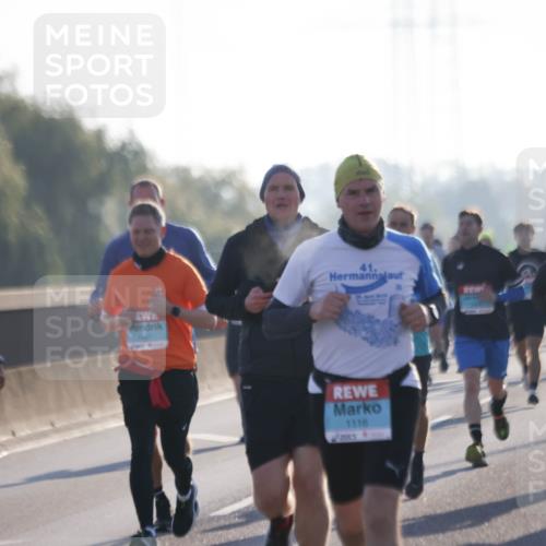 03.10.2025 - Köhlbrandbrückenlauf Jannik Wohlers http://msf.ph/oto/9062457 03.10.2025 09:15:39 Position 3 1447, 41, 1116 meine-sportfotos.de