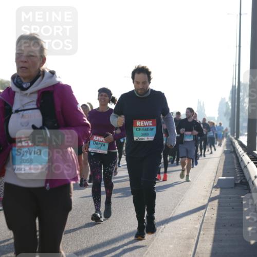 03.10.2025 - Köhlbrandbrückenlauf Jannik Wohlers http://msf.ph/oto/9062458 03.10.2025 09:23:40 Position 3 2058, 1001, 3669 meine-sportfotos.de