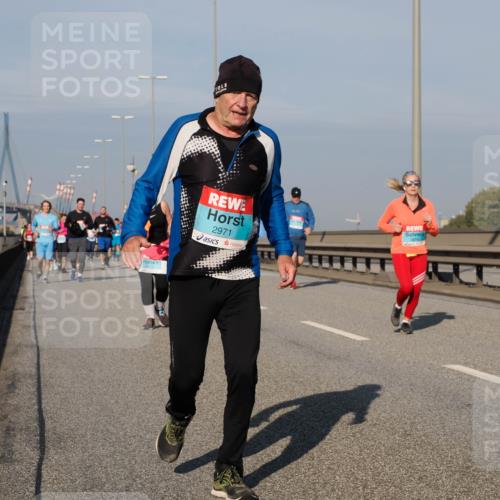 03.10.2025 - Köhlbrandbrückenlauf Fabian Wolf http://msf.ph/oto/9062460 03.10.2025 10:06:14 Position 3 2971 meine-sportfotos.de