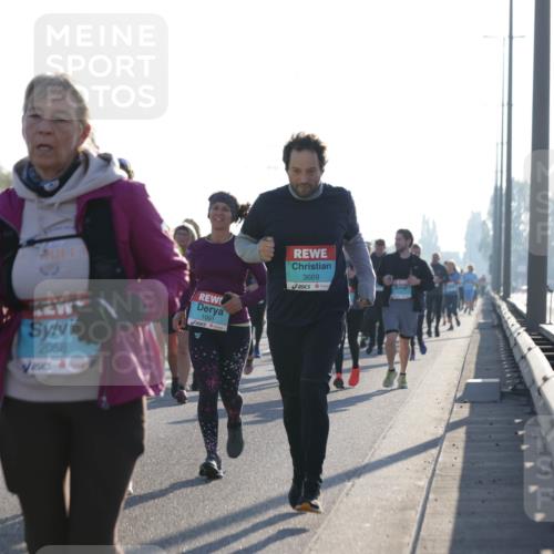 03.10.2025 - Köhlbrandbrückenlauf Jannik Wohlers http://msf.ph/oto/9062461 03.10.2025 09:23:40 Position 3 2058, 1001, 3669 meine-sportfotos.de