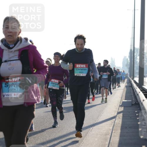 03.10.2025 - Köhlbrandbrückenlauf Jannik Wohlers http://msf.ph/oto/9062466 03.10.2025 09:23:40 Position 3 2058, 1001, 3669 meine-sportfotos.de