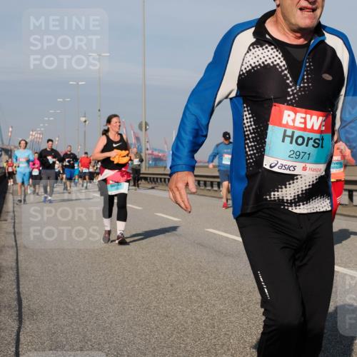 03.10.2025 - Köhlbrandbrückenlauf Fabian Wolf http://msf.ph/oto/9062487 03.10.2025 10:06:15 Position 3 2971, 074 meine-sportfotos.de