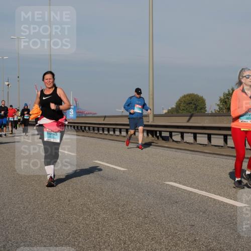 03.10.2025 - Köhlbrandbrückenlauf Fabian Wolf http://msf.ph/oto/9062522 03.10.2025 10:06:16 Position 3 3113, 3074 meine-sportfotos.de