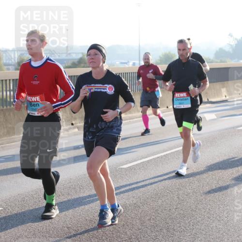 03.10.2025 - Köhlbrandbrückenlauf Lena Gebhardt http://msf.ph/oto/9062526 03.10.2025 09:20:21 Position 1 256, 3641 meine-sportfotos.de