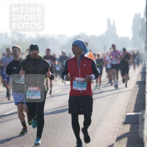 03.10.2025 - Köhlbrandbrückenlauf Jannik Wohlers http://msf.ph/oto/9062528 03.10.2025 09:15:42 Position 3 1141, 2959, 1134 meine-sportfotos.de