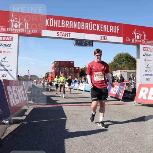 03.10.2025 - Köhlbrandbrückenlauf Lena Gebhardt http://msf.ph/oto/9062531 03.10.2025 13:12:03 Ziel 4100, 4101, 4176, 4305, 4468, 4474, 4685, 5396, 5426, 5856, 5910, 5911, 5927, 6184, 6763, 6796 meine-sportfotos.de