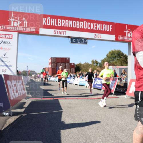 03.10.2025 - Köhlbrandbrückenlauf Lena Gebhardt http://msf.ph/oto/9062537 03.10.2025 13:12:04 Ziel 4100, 4101, 4176, 4305, 4468, 4474, 5856, 5910, 5911, 5927, 6121, 6184, 6763, 6796 meine-sportfotos.de