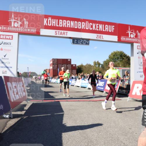 03.10.2025 - Köhlbrandbrückenlauf Lena Gebhardt http://msf.ph/oto/9062546 03.10.2025 13:12:04 Ziel 4100, 4101, 4176, 4305, 4468, 4474, 5856, 5910, 5911, 5927, 6121, 6184, 6763, 6796 meine-sportfotos.de