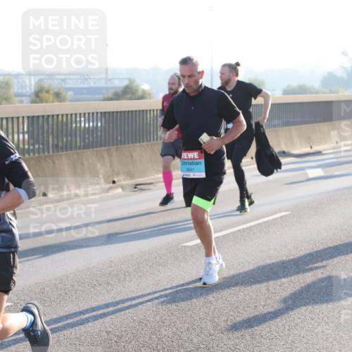 03.10.2025 - Köhlbrandbrückenlauf Lena Gebhardt http://msf.ph/oto/9062548 03.10.2025 09:20:21 Position 1 3641 meine-sportfotos.de