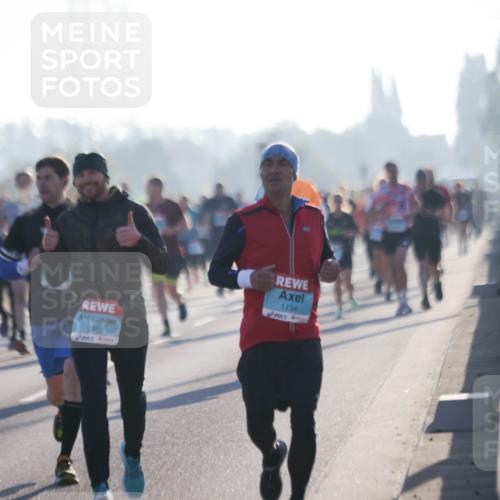 03.10.2025 - Köhlbrandbrückenlauf Jannik Wohlers http://msf.ph/oto/9062552 03.10.2025 09:15:42 Position 3 1141, 2959, 1134 meine-sportfotos.de
