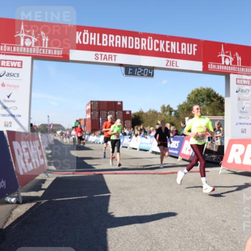 03.10.2025 - Köhlbrandbrückenlauf Lena Gebhardt http://msf.ph/oto/9062556 03.10.2025 13:12:05 Ziel 4100, 4101, 4176, 4305, 4468, 4474, 5856, 5910, 5911, 5927, 6121, 6184, 6763, 6796 meine-sportfotos.de