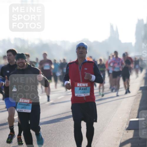 03.10.2025 - Köhlbrandbrückenlauf Jannik Wohlers http://msf.ph/oto/9062569 03.10.2025 09:15:42 Position 3 2959, 1134 meine-sportfotos.de