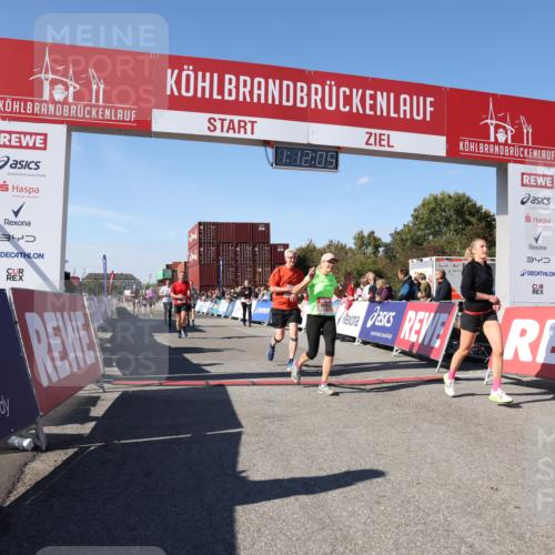 03.10.2025 - Köhlbrandbrückenlauf Lena Gebhardt http://msf.ph/oto/9062587 03.10.2025 13:12:05 Ziel 4100, 4101, 4176, 4305, 4468, 4474, 5856, 5910, 5911, 5927, 6121, 6184, 6763, 6796 meine-sportfotos.de