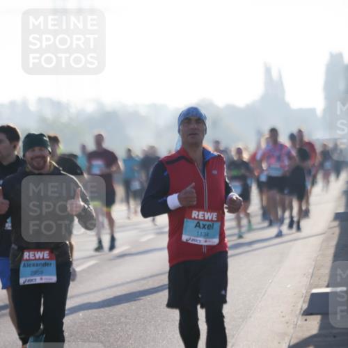 03.10.2025 - Köhlbrandbrückenlauf Jannik Wohlers http://msf.ph/oto/9062601 03.10.2025 09:15:42 Position 3 2959, 1134 meine-sportfotos.de