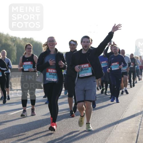 03.10.2025 - Köhlbrandbrückenlauf Jannik Wohlers http://msf.ph/oto/9062651 03.10.2025 09:23:44 Position 3 174, 1728, 1136, 1254 meine-sportfotos.de