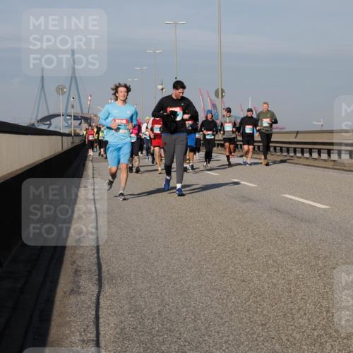 03.10.2025 - Köhlbrandbrückenlauf Fabian Wolf http://msf.ph/oto/9062653 03.10.2025 10:06:20 Position 3  meine-sportfotos.de