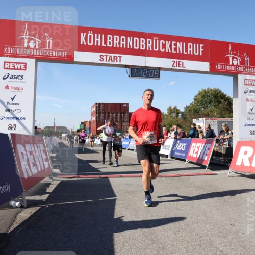 03.10.2025 - Köhlbrandbrückenlauf Lena Gebhardt http://msf.ph/oto/9062664 03.10.2025 13:12:09 Ziel 4176, 4305, 4369, 4468, 4470, 4474, 5644, 5856, 5910, 5911, 5927, 6098, 6121, 6184, 6185 meine-sportfotos.de