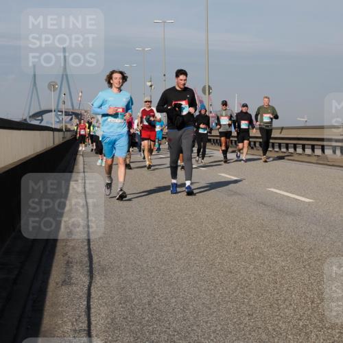 03.10.2025 - Köhlbrandbrückenlauf Fabian Wolf http://msf.ph/oto/9062669 03.10.2025 10:06:21 Position 3  meine-sportfotos.de