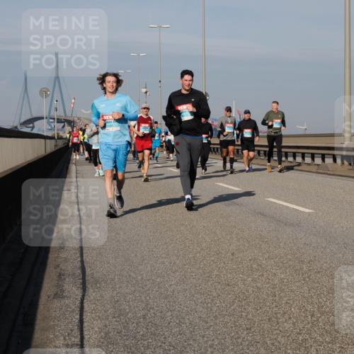 03.10.2025 - Köhlbrandbrückenlauf Fabian Wolf http://msf.ph/oto/9062687 03.10.2025 10:06:21 Position 3 2384 meine-sportfotos.de