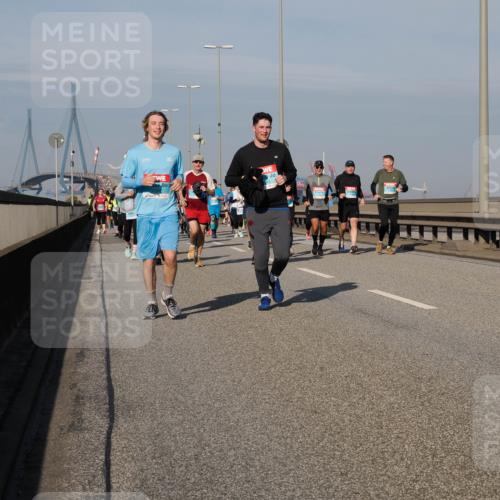 03.10.2025 - Köhlbrandbrückenlauf Fabian Wolf http://msf.ph/oto/9062691 03.10.2025 10:06:21 Position 3  meine-sportfotos.de