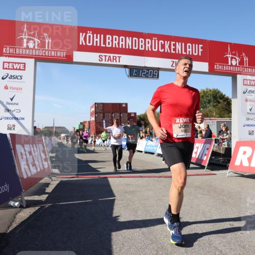 03.10.2025 - Köhlbrandbrückenlauf Lena Gebhardt http://msf.ph/oto/9062698 03.10.2025 13:12:09 Ziel 4176, 4305, 4369, 4468, 4470, 4474, 5644, 5856, 5910, 5911, 5927, 6098, 6121, 6184, 6185 meine-sportfotos.de