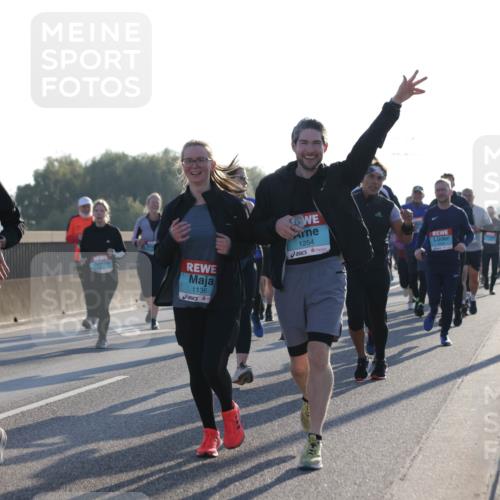 03.10.2025 - Köhlbrandbrückenlauf Jannik Wohlers http://msf.ph/oto/9062713 03.10.2025 09:23:46 Position 3 74, 1136, 1254 meine-sportfotos.de