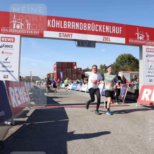 03.10.2025 - Köhlbrandbrückenlauf Lena Gebhardt http://msf.ph/oto/9062730 03.10.2025 13:12:10 Ziel 4176, 4305, 4369, 4468, 4470, 4474, 5644, 5856, 5910, 5911, 5927, 6098, 6121, 6184, 6185 meine-sportfotos.de