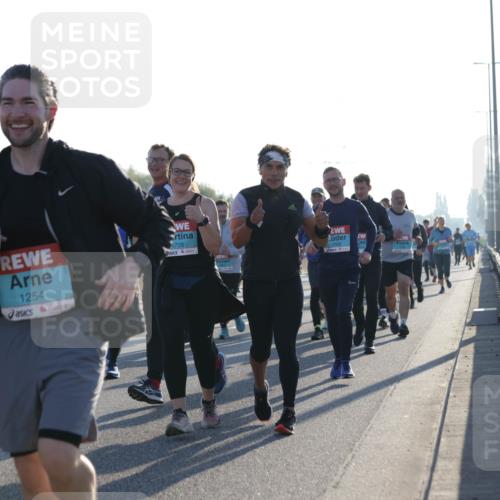 03.10.2025 - Köhlbrandbrückenlauf Jannik Wohlers http://msf.ph/oto/9062737 03.10.2025 09:23:47 Position 3 1254, 1728 meine-sportfotos.de
