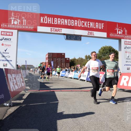 03.10.2025 - Köhlbrandbrückenlauf Lena Gebhardt http://msf.ph/oto/9062740 03.10.2025 13:12:11 Ziel 4176, 4305, 4369, 4468, 4470, 4474, 4656, 5644, 5856, 5927, 6098, 6121, 6184, 6185 meine-sportfotos.de