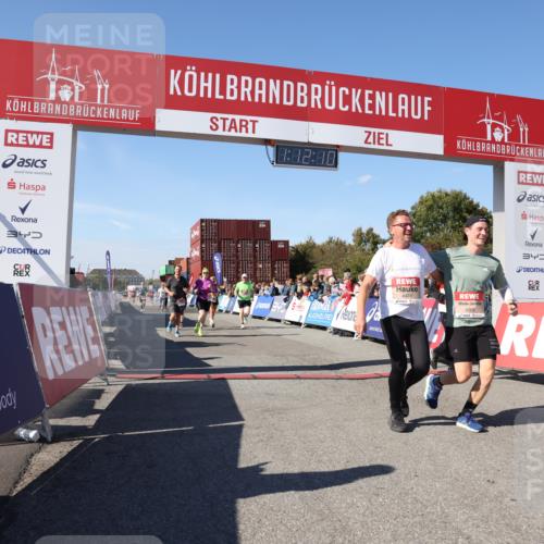 03.10.2025 - Köhlbrandbrückenlauf Lena Gebhardt http://msf.ph/oto/9062750 03.10.2025 13:12:11 Ziel 4176, 4305, 4369, 4468, 4470, 4474, 4656, 5644, 5856, 5927, 6098, 6121, 6184, 6185 meine-sportfotos.de