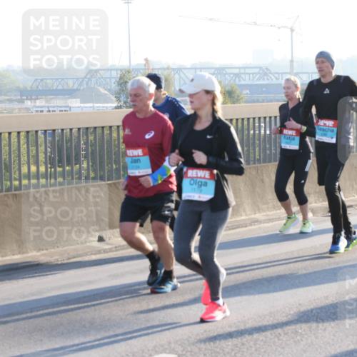 03.10.2025 - Köhlbrandbrückenlauf Lena Gebhardt http://msf.ph/oto/9062753 03.10.2025 09:20:26 Position 1 1179 meine-sportfotos.de